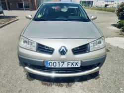 Beige Usado 2007 Renault Mégane II Privilege Berlina | 3200 € (Un poco caro)