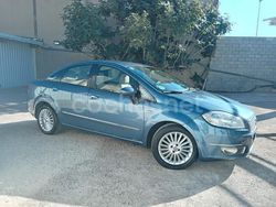 Azul Usado 2008 Fiat Linea Dynamic Berlina | 4900 €