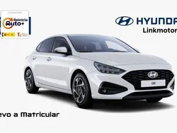 Rojo Nuevo 2025 Hyundai i30 Berlina | 23.600 € (Precio justo)