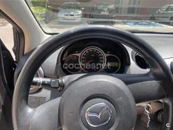 Negro Usado 2011 Mazda 2 Style Berlina | 4600 € (Precio justo)