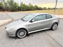 Gris / plata Usado 2005 Alfa Romeo GT Progression Coupe | 2600 €