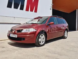 Rojo Usado 2007 Renault Mégane GrandTour Business Familiar | 3900 € (Precio justo)