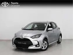 Gris Usado 2024 Toyota Yaris Edition Monovolumen | 17.500 €