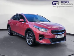 Rojo Usado 2022 Kia XCeed SUV | 21.865 € (Un poco caro)