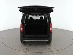Negro Usado 2021 Peugeot Rifter Allure Monovolumen | 17.799 € (Precio justo)