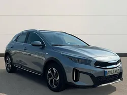 Gris Usado 2024 Kia XCeed SUV | 22.300 € (Precio justo)