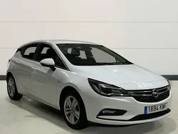 Blanco Usado 2018 Opel Astra Selective Utilitario | 13.000 € (Precio justo)