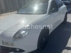Blanco Usado 2015 Alfa Romeo Giulietta Utilitario | 11.900 € (Caro)