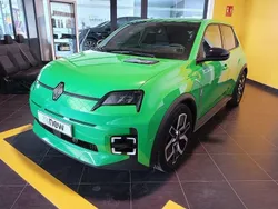 Verde Usado 2025 Renault R5 Techno Utilitario | 25.900 €