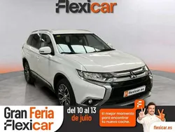 Blanco Usado 2017 Mitsubishi Outlander Motion SUV | 13.490 € (Precio justo)