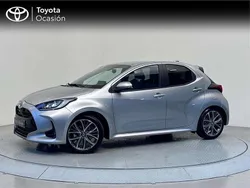 Usado 2025 Toyota Yaris Hybrid Style Monovolumen | 23.400 € (Precio justo)