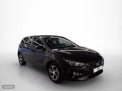 Negro Usado 2024 Hyundai i30 Berlina | 22.800 € (Un poco caro)