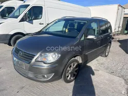 Gris / plata Usado 2008 VW Touran Edition Monovolumen | 6000 €