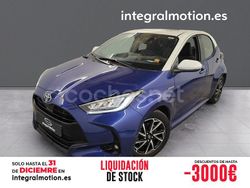 Azul Usado 2021 Toyota Yaris Hybrid Style Berlina | 21.500 € (Caro)