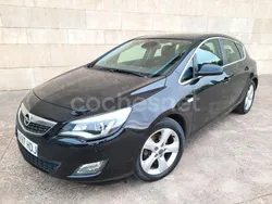 Negro Usado 2011 Opel Astra Cosmo Berlina | 6500 € (Precio justo)