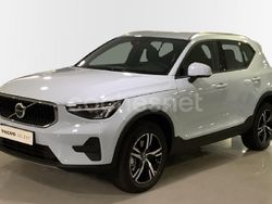 Azul Nuevo 2025 Volvo XC40 Core SUV | 36.500 € (Precio justo)