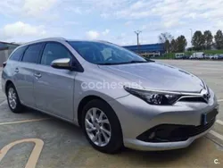 Beige Usado 2013 Toyota Auris Advance Familiar | 6200 €