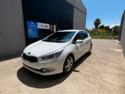 Blanco Usado 2015 Kia Ceed GT Berlina | 10.700 € (Precio justo)