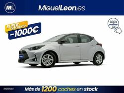 Gris Usado 2023 Toyota Yaris Hybrid Active Berlina | 17.985 € (Buen precio)