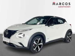 Bitono (blanco y negro) negra Usado 2022 Nissan Juke Tekna SUV | 27.200 € (Precio justo)