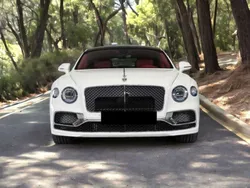 Blanco Nuevo 2024 Bentley Flying Spur Berlina | 239.000 €