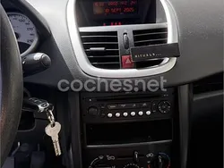 Gris / plata Usado 2008 Peugeot 207 Berlina | 3800 € (Precio justo)