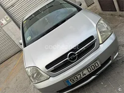 Gris / plata Usado 2004 Opel Meriva Cosmo Monovolumen | 1600 € (Precio justo)