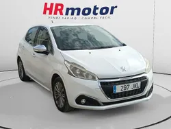 Blanco Usado 2015 Peugeot 208 Allure Utilitario | 9010 € (Precio justo)
