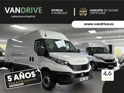Blanco Usado 2025 Iveco Daily Berlina | 37.430 €