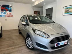 Gris / plata Usado 2014 Ford Fiesta Trend Utilitario | 6990 € (Precio justo)