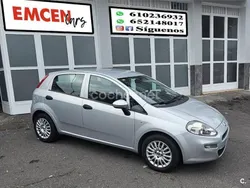 Gris / plata Usado 2016 Fiat Punto Easy Utilitario | 6299 € (Precio justo)