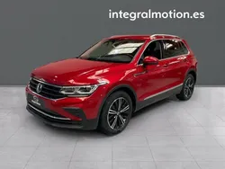 Rojo Usado 2021 VW Tiguan Life SUV | 26.900 € (Precio justo)