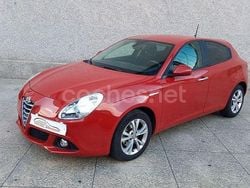 Rojo Usado 2014 Alfa Romeo Giulietta Distinctive Berlina | 8500 € (Precio justo)