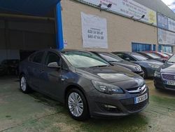 Varios colores Usado 2015 Opel Astra Berlina | 6499 € (Precio justo)