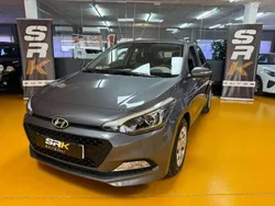 Plateado Usado 2017 Hyundai i20 Active Familiar | 10.750 € (Buen precio)