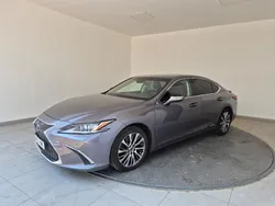 Gris Usado 2019 Lexus ES300H Business Edition Berlina | 23.500 €