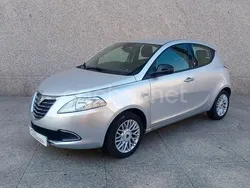 Gris / plata Usado 2013 Lancia Ypsilon Gold Utilitario | 5800 € (Precio justo)