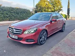 Rojo Usado 2015 Mercedes E250 Avantgarde Berlina | 12.991 €