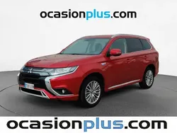 Rojo Usado 2020 Mitsubishi Outlander P-HEV Motion SUV | 22.082 € (Buen precio)