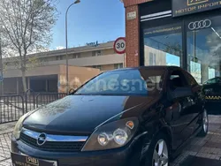 Negro Usado 2007 Opel Astra GTC Sport Berlina | 4390 € (Un poco caro)