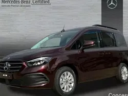 Rojo Usado 2024 Mercedes 180 Berlina | 25.950 € (Precio justo)