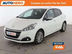 Blanco Usado 2019 Peugeot 208 Signature Sky Utilitario | 8899 € (Precio justo)