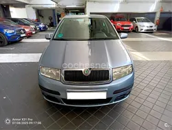 Gris / plata Usado 2006 Skoda Fabia Comfort Berlina | 3200 € (Precio justo)