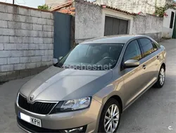 Gris / plata Usado 2018 Skoda Rapid Ambition Berlina | 13.000 € (Precio justo)
