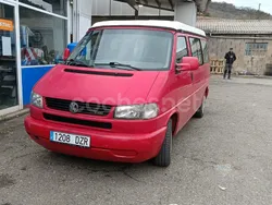 Rojo Usado 2003 VW Multivan Monovolumen | 10.000 € (Un poco caro)