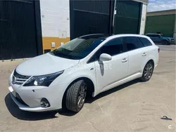 Blanco Usado 2013 Toyota Avensis Executive Familiar | 16.000 €