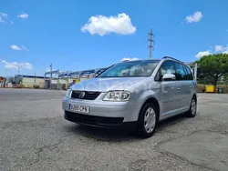 Gris / plata Usado 2004 VW Touran Conceptline Monovolumen | 2800 € (Super precio)