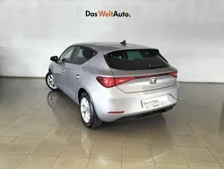 Gris plata Usado 2024 Seat Leon Style | 24.650 € (Buen precio)