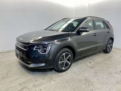 Gris Usado 2025 Kia Niro SUV | 27.400 € (Precio justo)