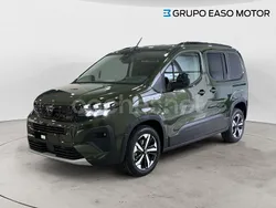 Verde Nuevo 2025 Peugeot Rifter GT Monovolumen | 31.990 € (Un poco caro)